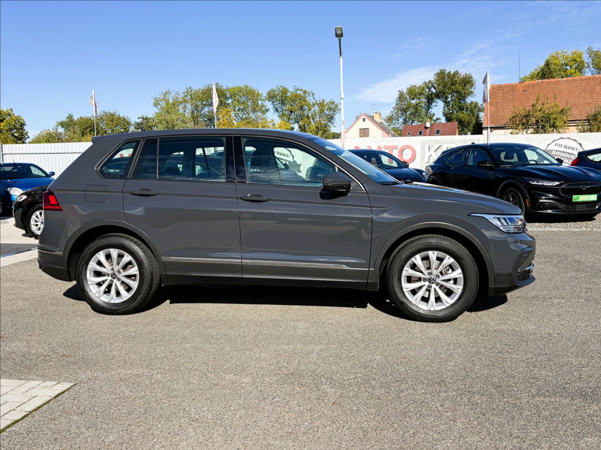 volkswagen-tiguan-1-5-tsi-zanovni-vuz-1-maj-dph-led - 2