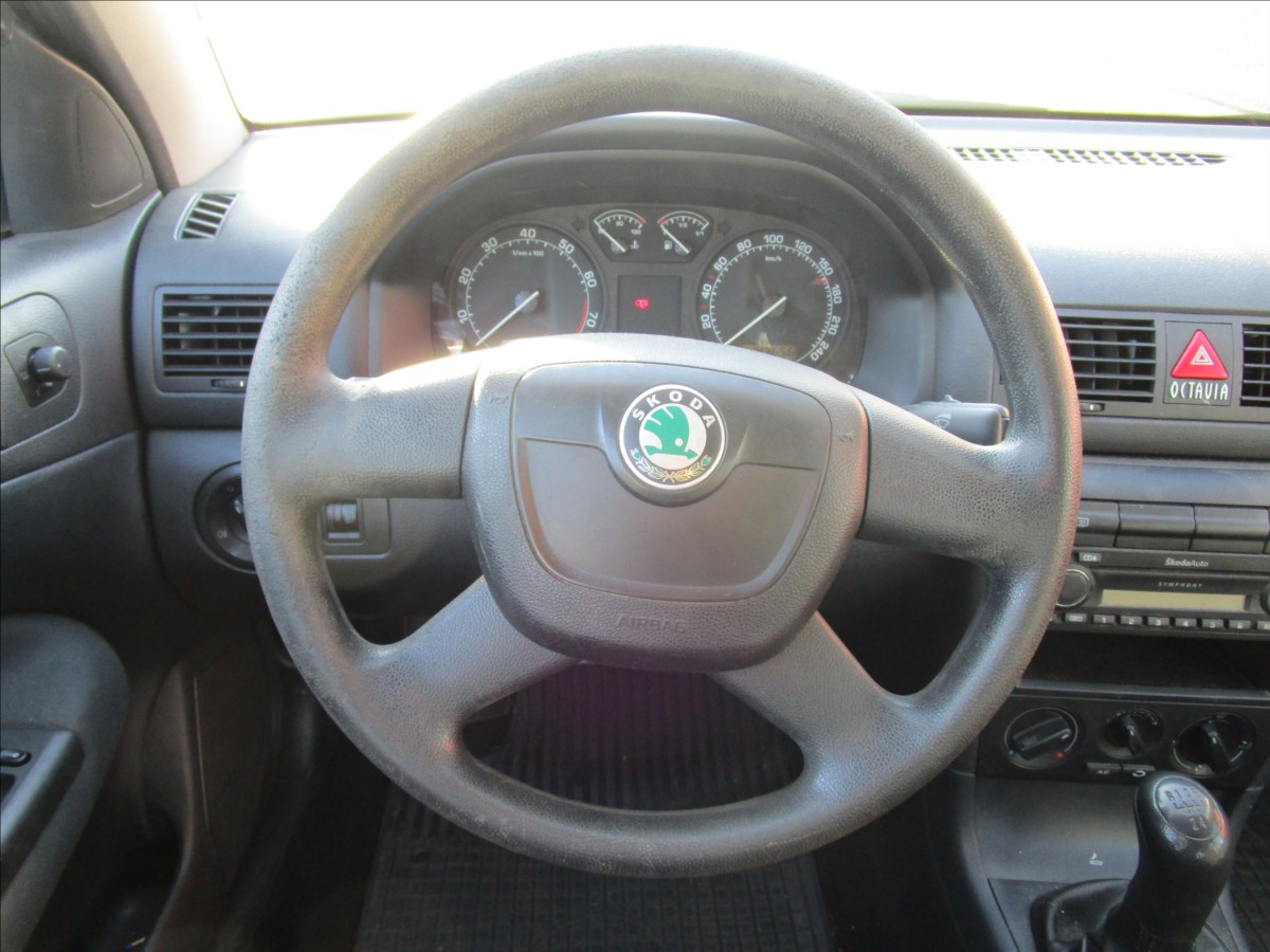 skoda-octavia-1-6mpi-75kw-tour-klima-2-maj - 7