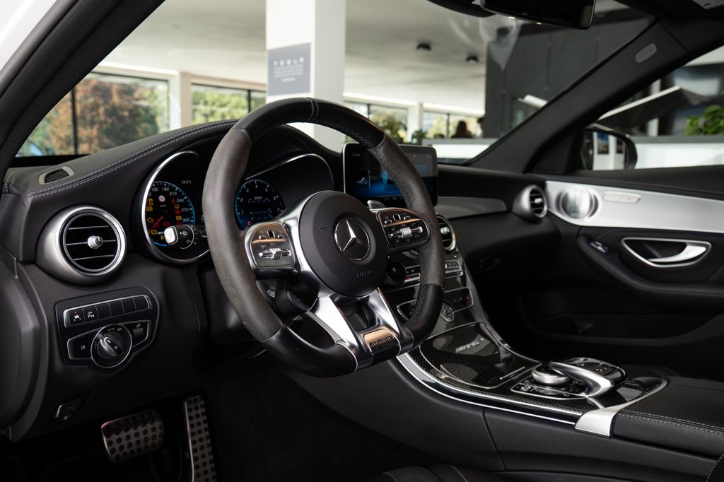 mercedes-benz-tridy-c-burmester-pano - 4