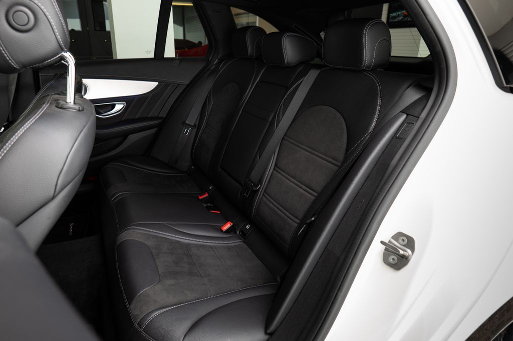 mercedes-benz-tridy-c-burmester-pano - 8
