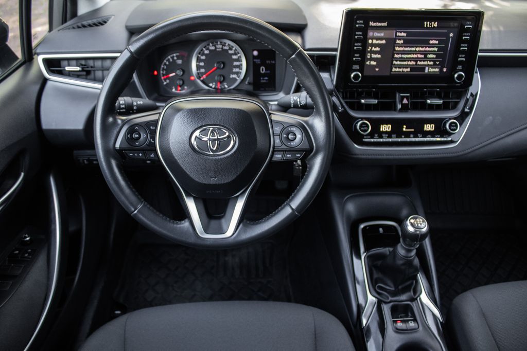toyota-corolla - 8