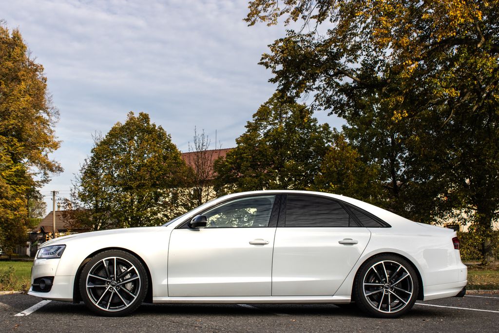 audi-s8 - 7