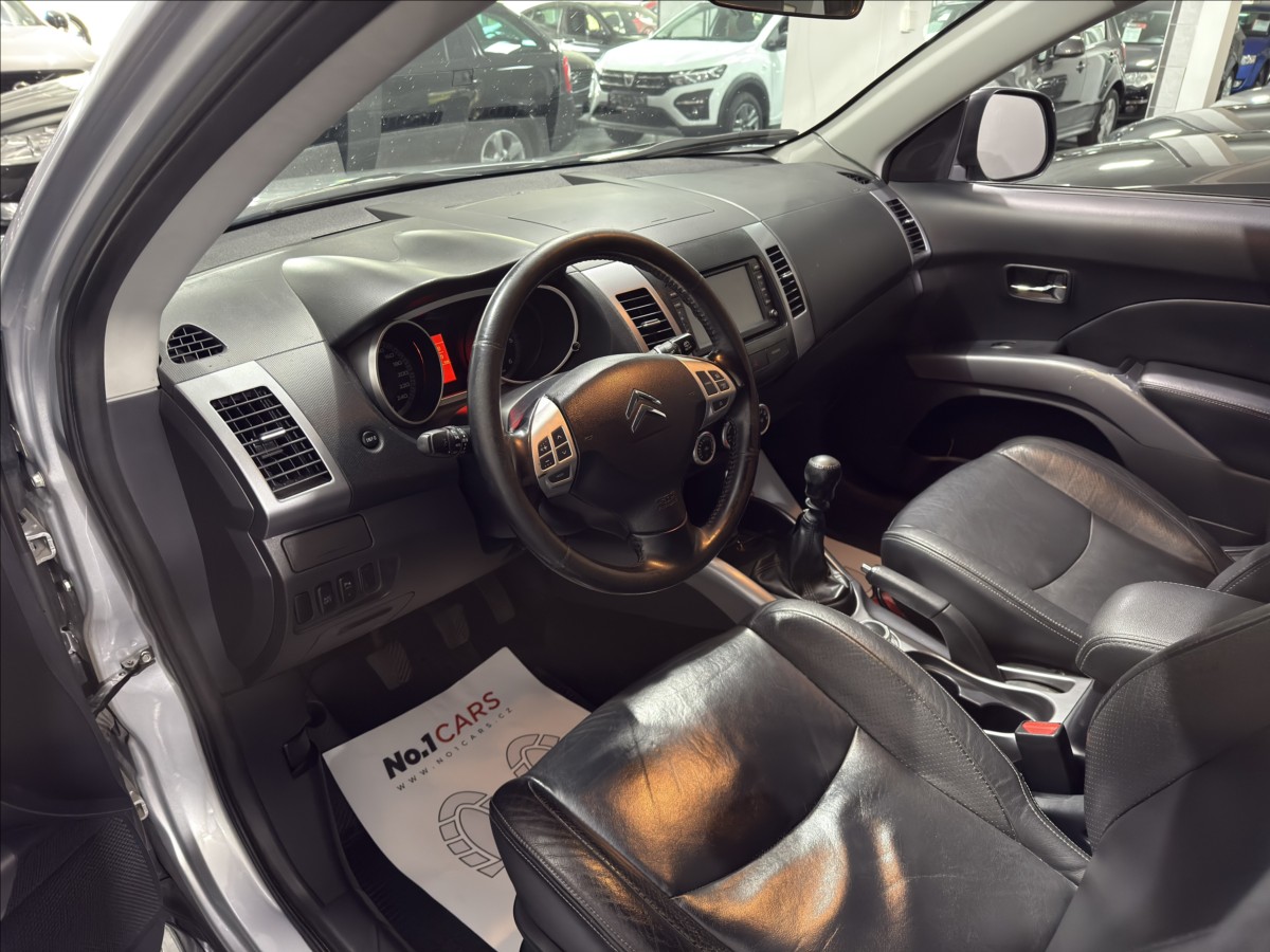 citroen-c-crosser-2-2-hdi-awd-exclusive-xenon - 6