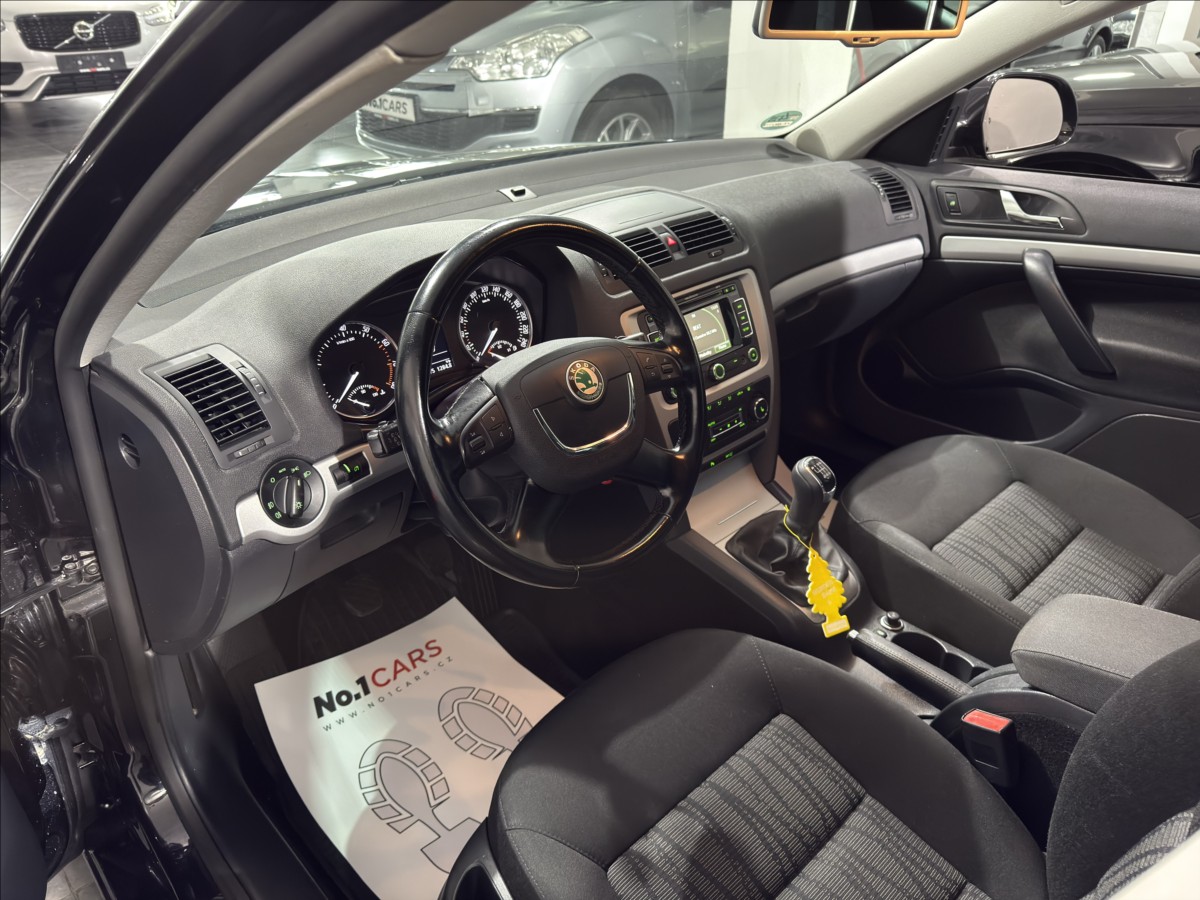 skoda-octavia-1-4-tsi-90kw-xenon-elegenace - 7