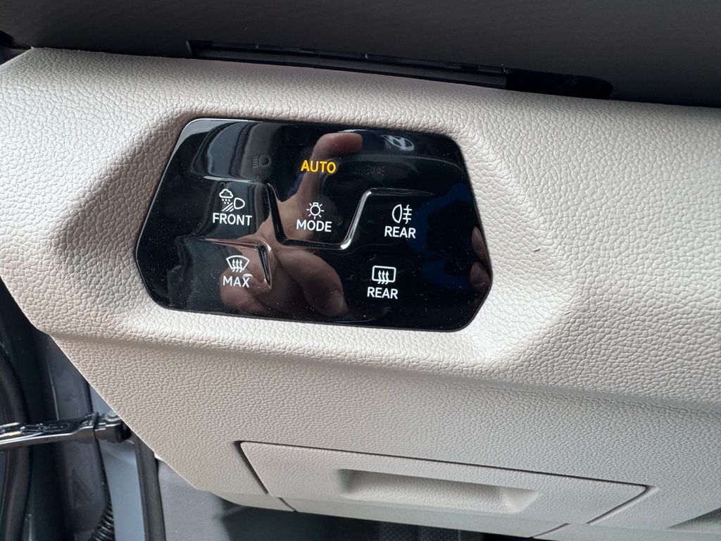volkswagen-multivan-long-2-0-tdi-dsg-style - 7