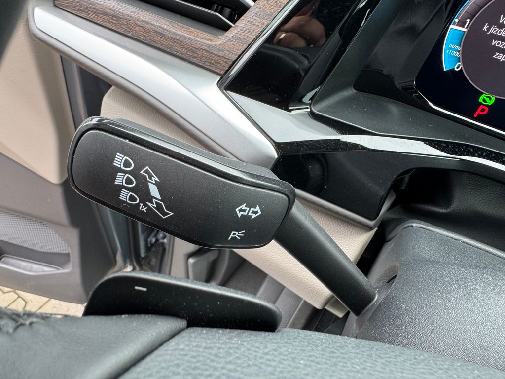 volkswagen-multivan-long-2-0-tdi-dsg-style - 8