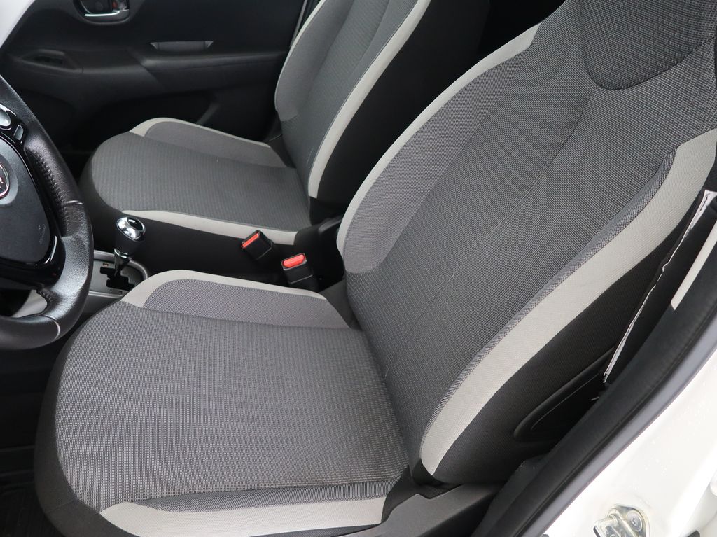 toyota-aygo-1-0i-53kw-automat-cz-1maj - 8