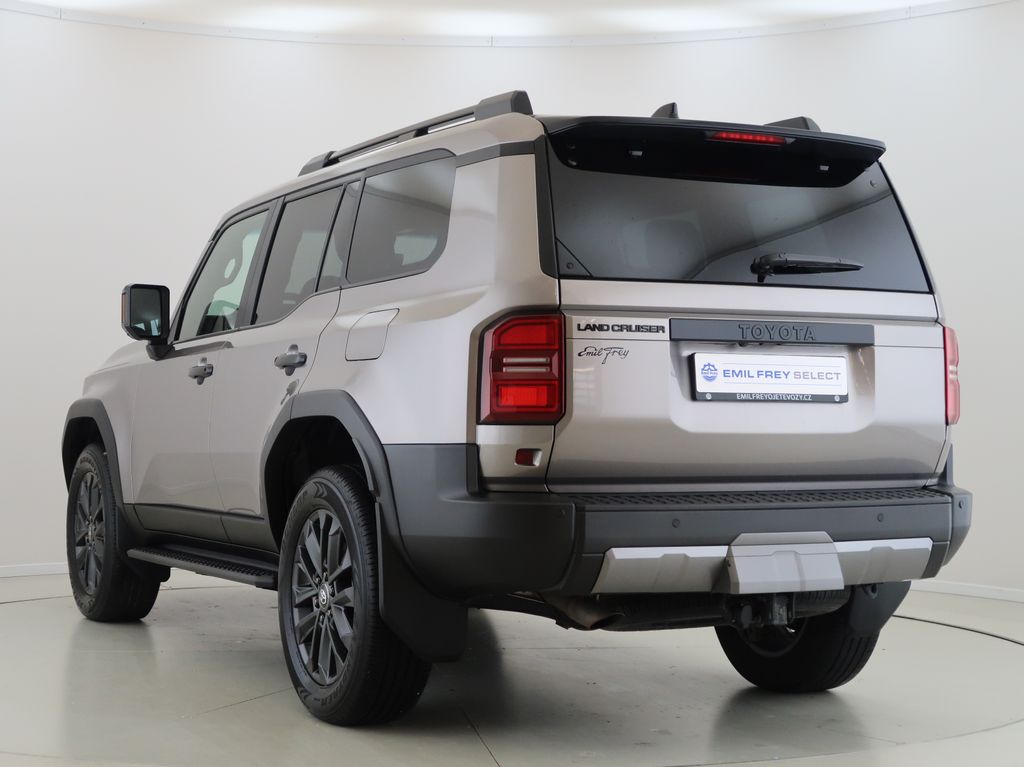toyota-land-cruiser-2-8d-executive-jbl-cz-1maj - 6