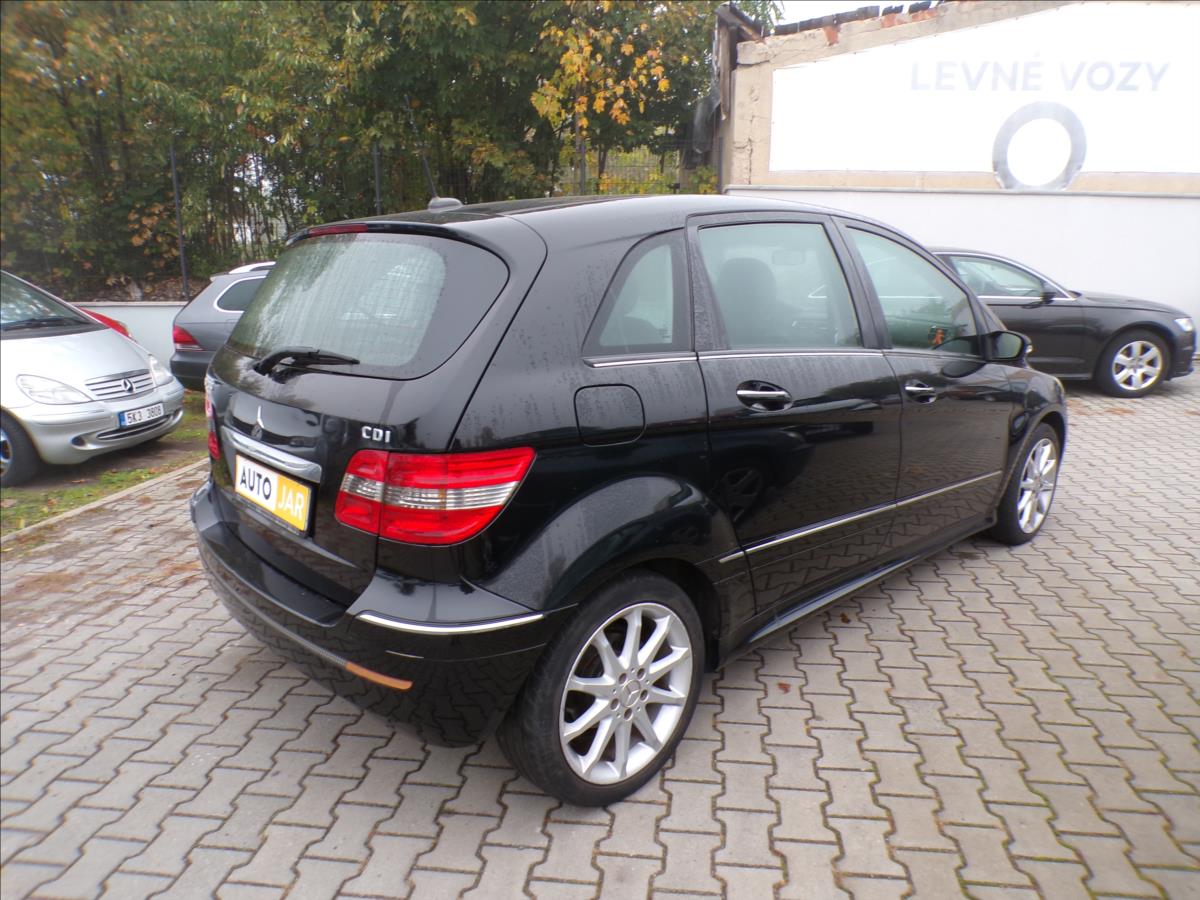 mercedes-benz-tridy-b-2-0-200cdi - 4
