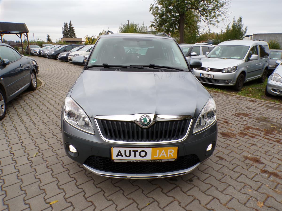 skoda-fabia-1-2-tsi-scout - 2