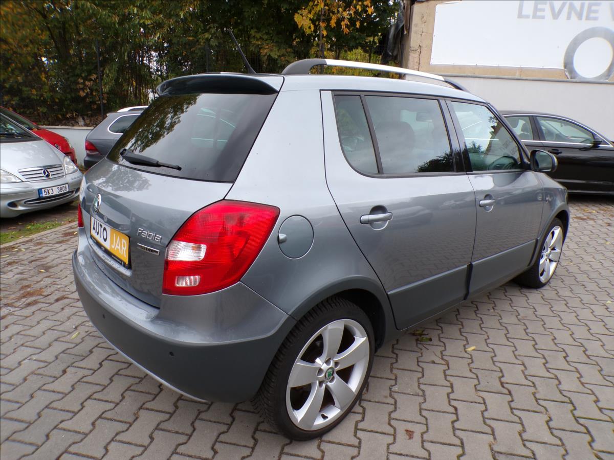 skoda-fabia-1-2-tsi-scout - 4