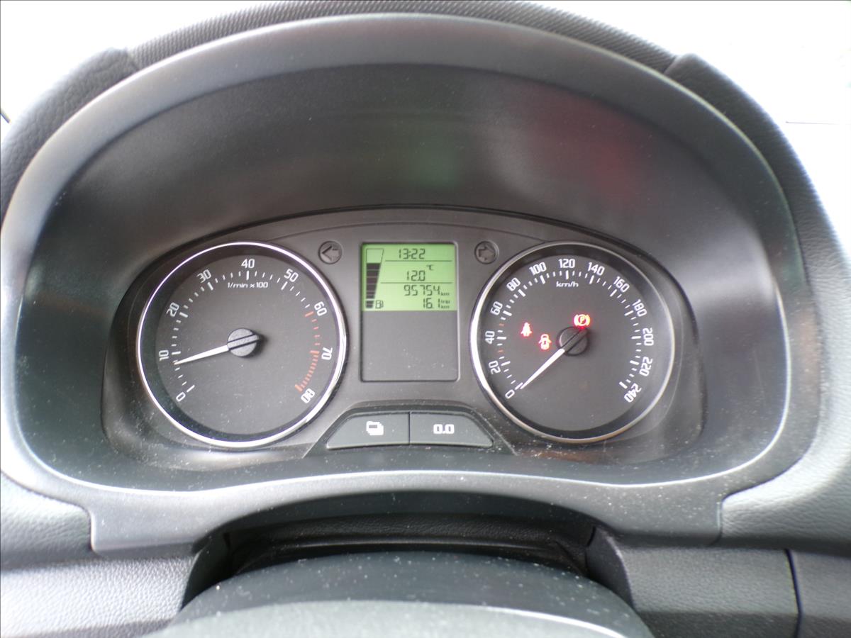 skoda-fabia-1-2-tsi-scout - 7