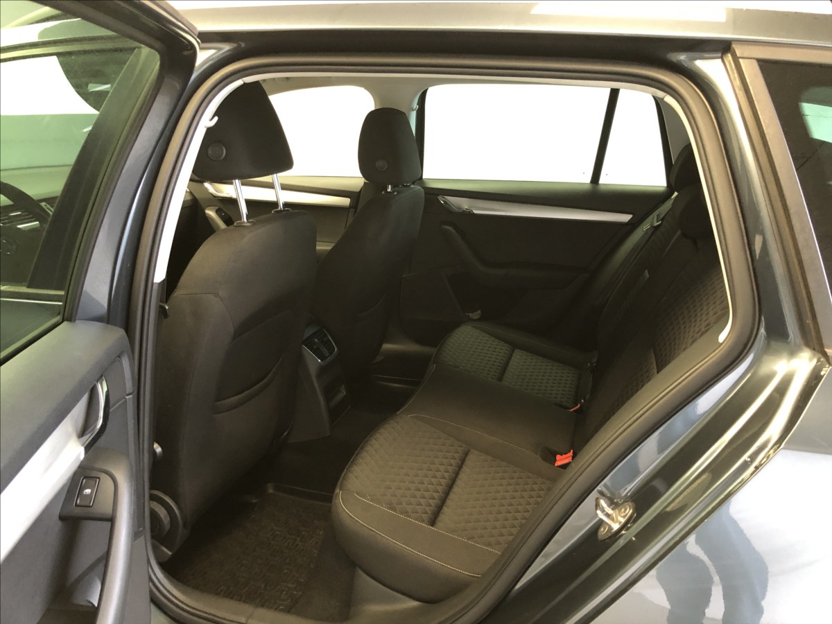 skoda-octavia-2-0-tdi-drive-drive - 9