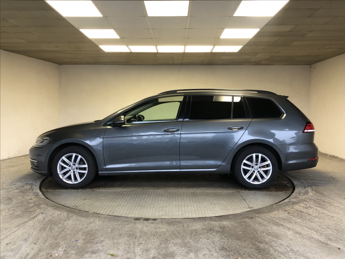 volkswagen-golf-1-6-tdi-dsg - 3