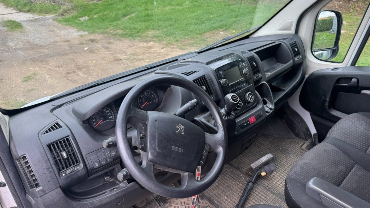 peugeot-boxer-2-2-bluehdi-121-kw - 3