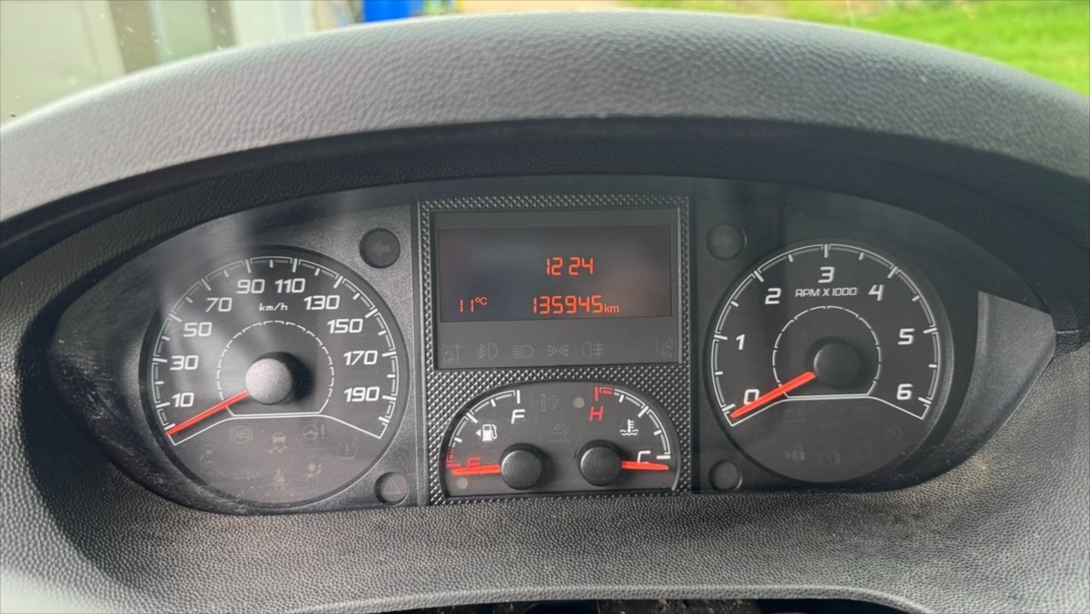 peugeot-boxer-2-2-bluehdi-121-kw - 4