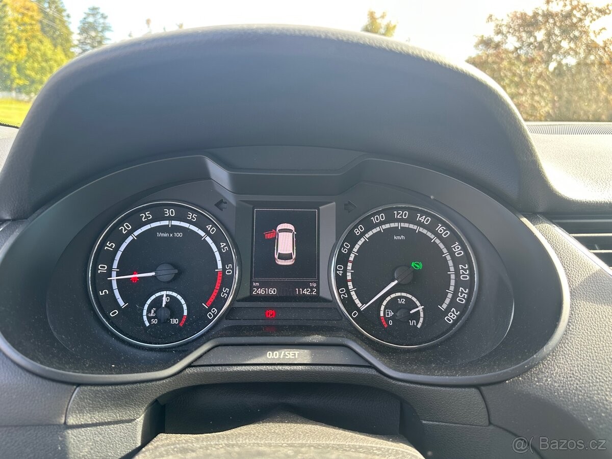 skoda-octavia-2-0-tdi-135kw-dsg-challenge - 5