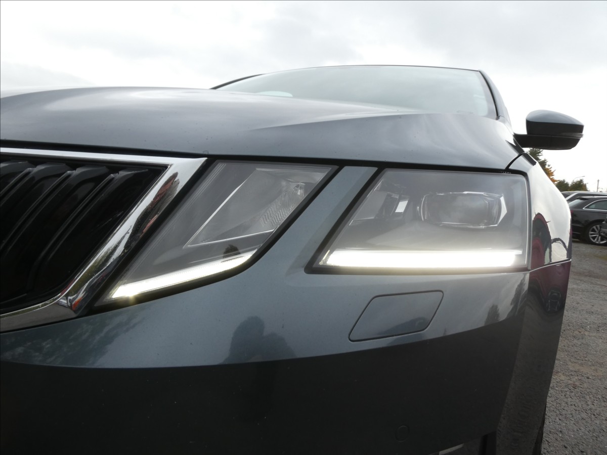 skoda-octavia-2-0-tdi-110kw-dsg-style-cr - 3