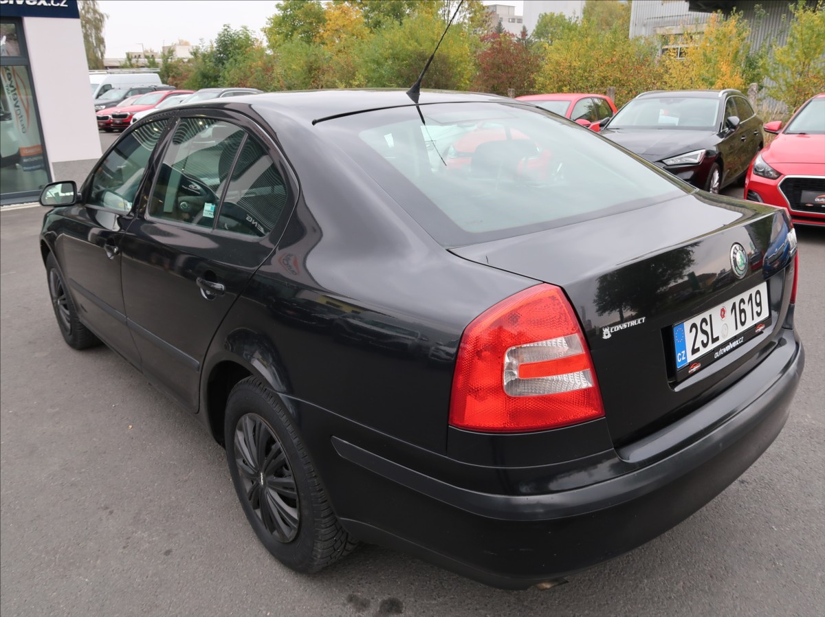 skoda-octavia-1-6-fsi-85kw-novecr-klima - 3