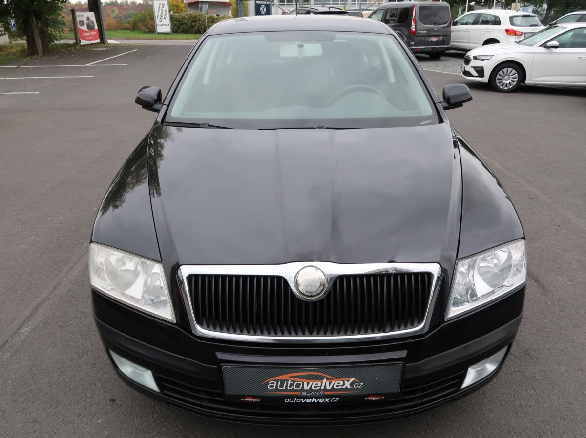 skoda-octavia-1-6-fsi-85kw-novecr-klima - 6
