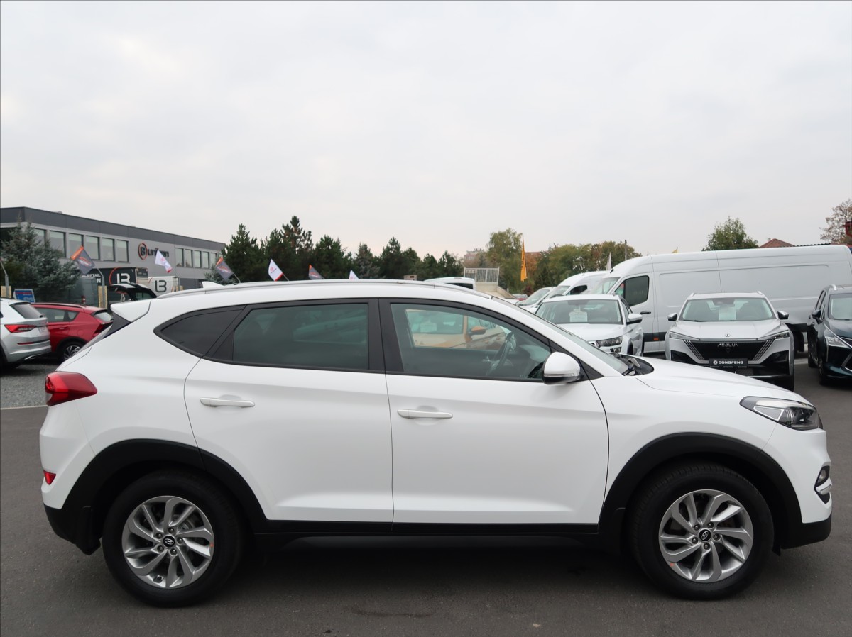 hyundai-tucson-1-7-crdi-85kw-novecr-goczech - 4