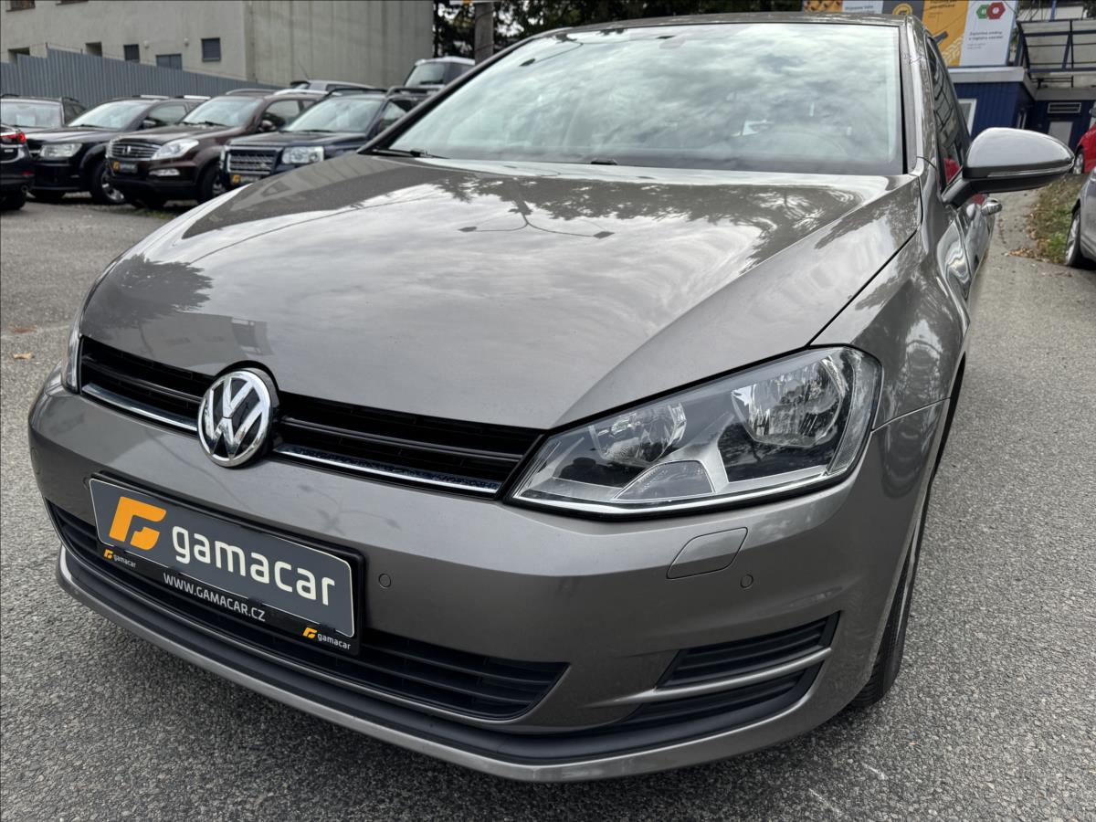 volkswagen-golf-1-2-krasny-stav-zimni-pneu - 1