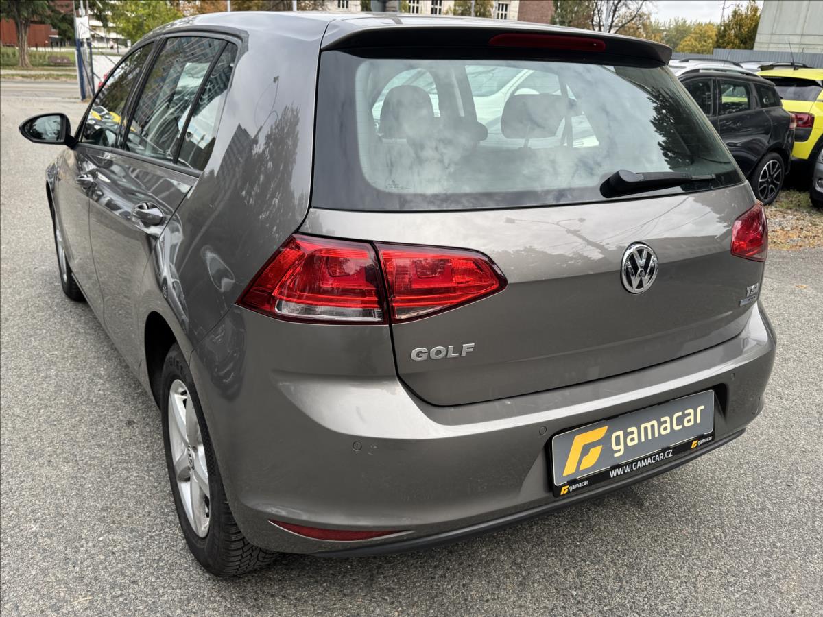 volkswagen-golf-1-2-krasny-stav-zimni-pneu - 7