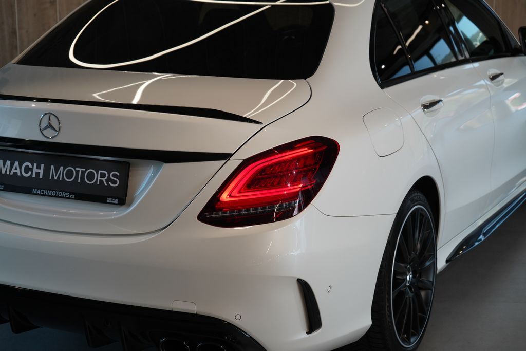 mercedes-benz-tridy-c-c43-amg-4matic-ventilace-hud - 9