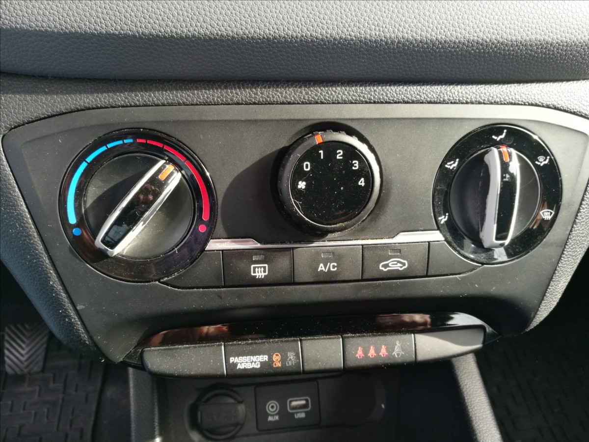 hyundai-i20-1-3-i-servis-knizka - 7