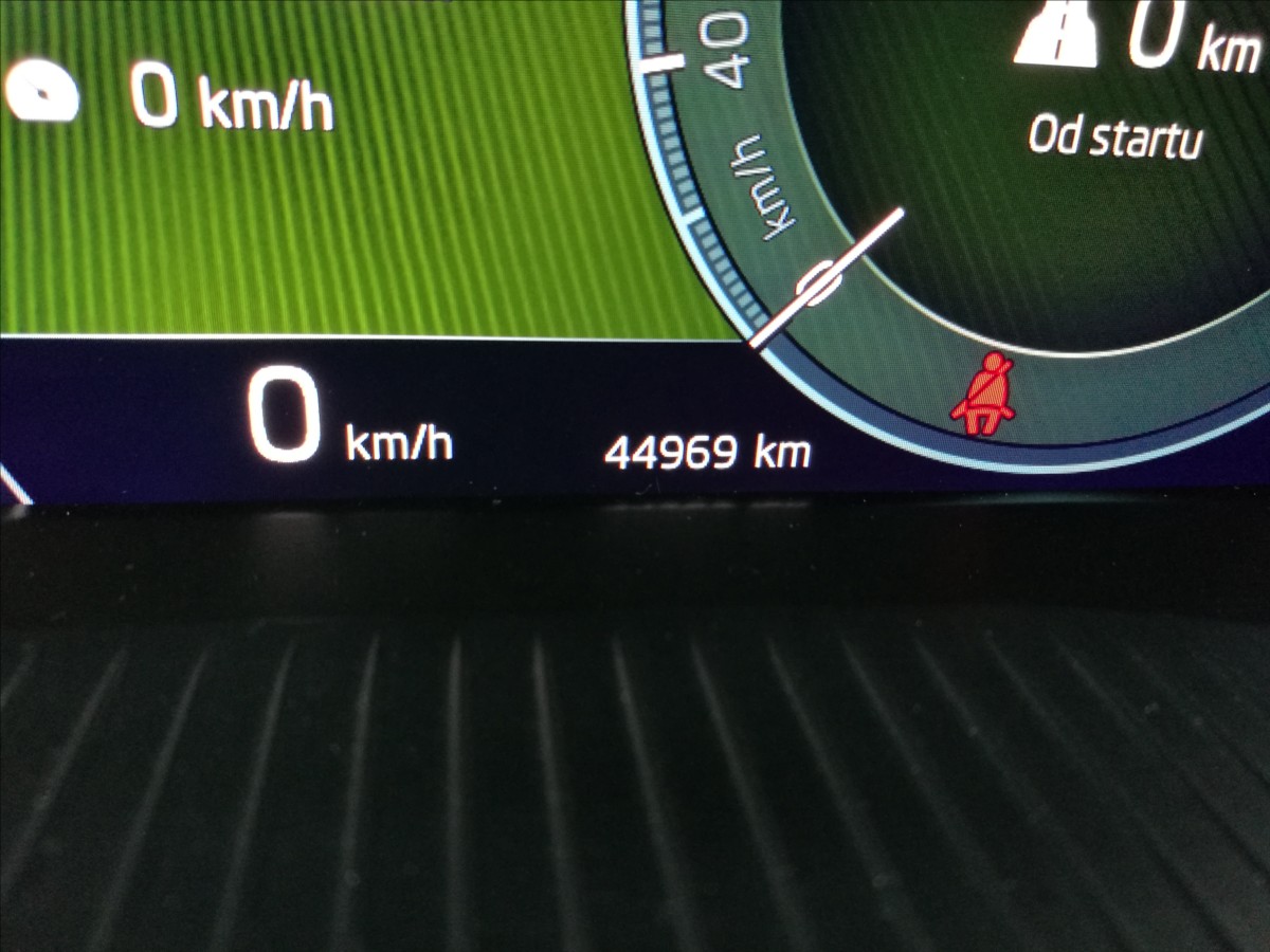 skoda-octavia-2-0-tdi-dsg - 5