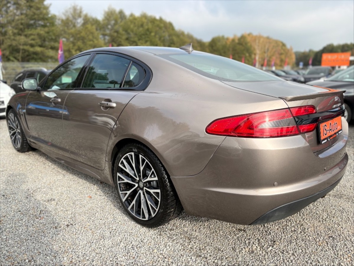 jaguar-xf-2-2-d-120-kw - 3