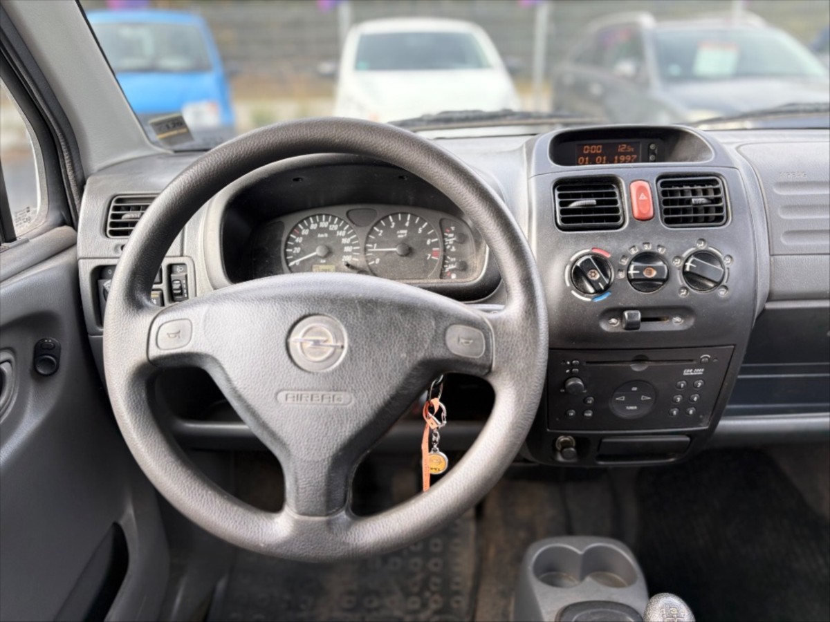 opel-agila-1-2 - 4
