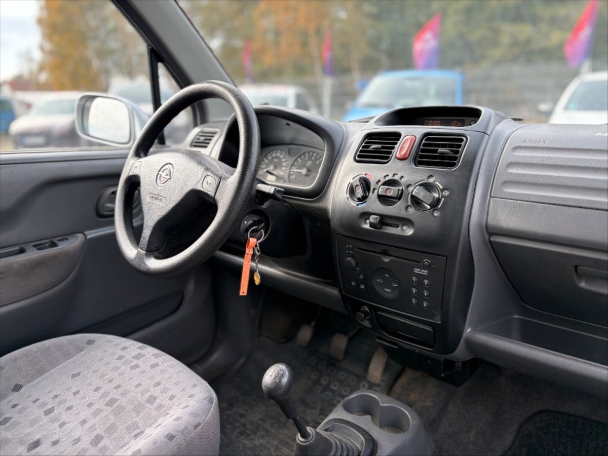 opel-agila-1-2 - 5