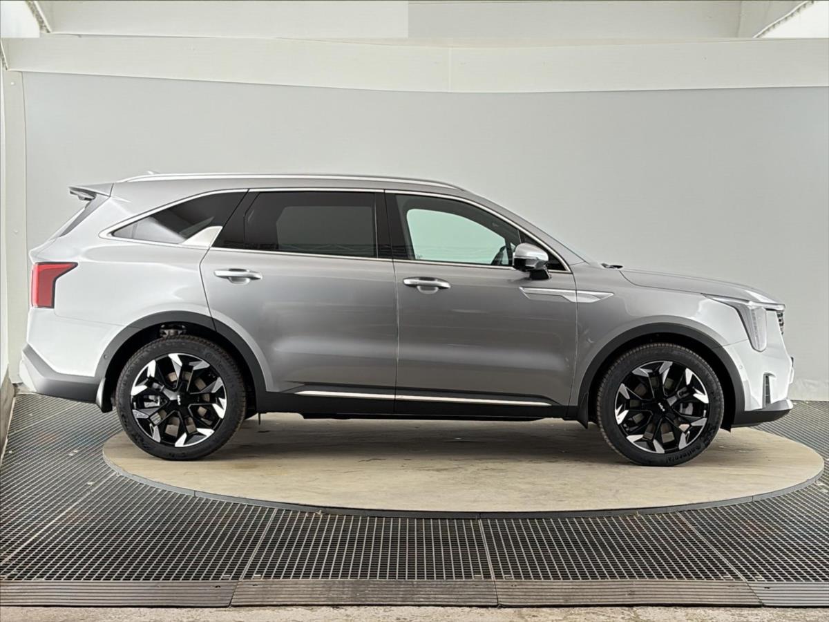kia-sorento-7-mist-2-2-crdi-scr-4x4-8dct-top - 5