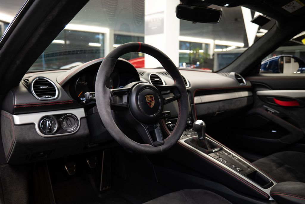 porsche-cayman-718-gt4-bose-alcantara-manual - 4