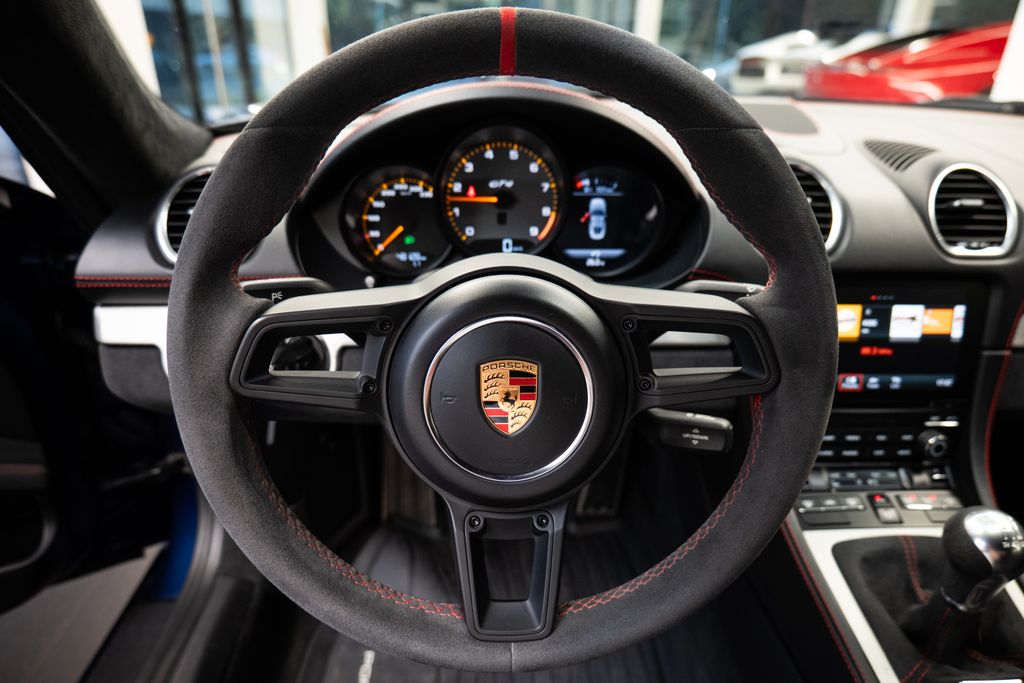 porsche-cayman-718-gt4-bose-alcantara-manual - 5
