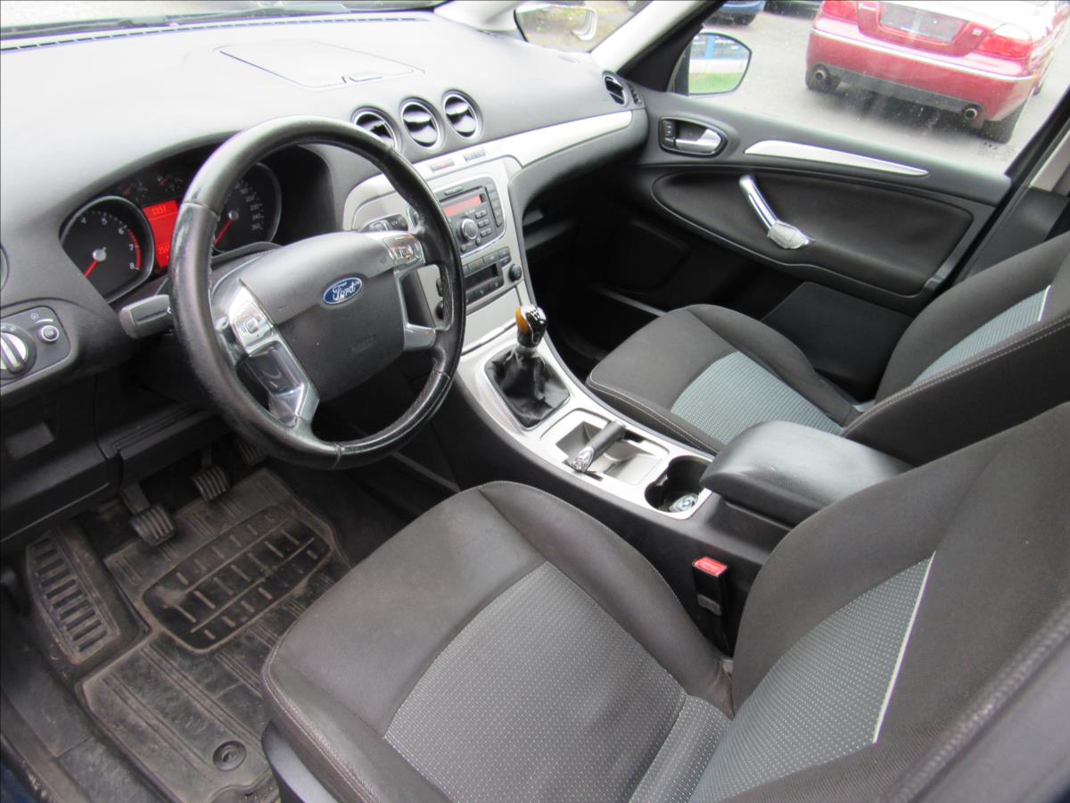 ford-galaxy-2-0-i-comfort-107kw-7-mist - 8