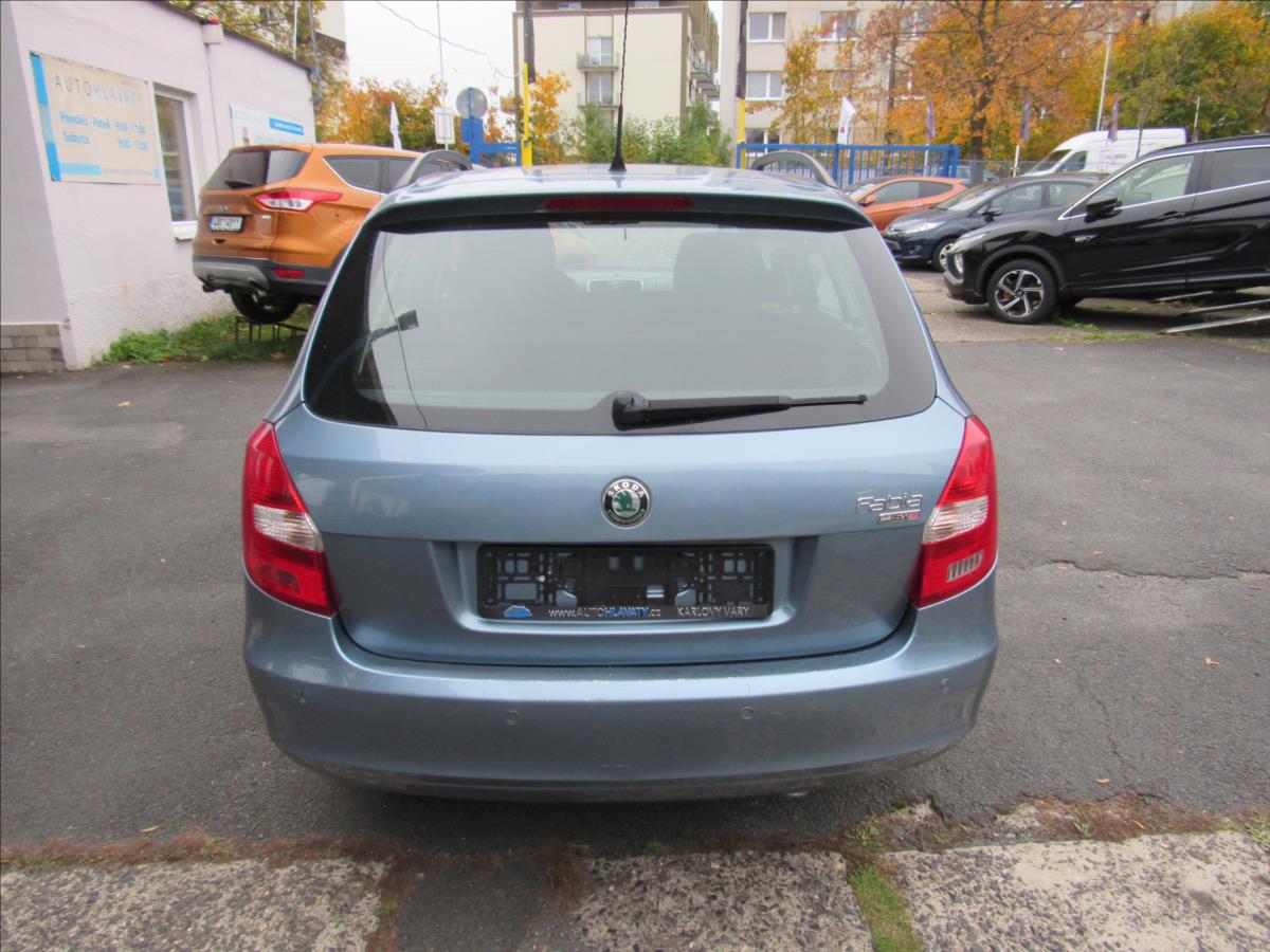 skoda-fabia-1-6-i-77kw-combi-ambiente - 4