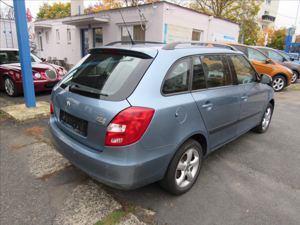 skoda-fabia-1-6-i-77kw-combi-ambiente - 5