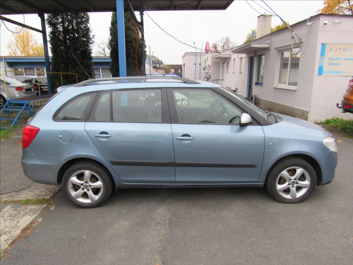 skoda-fabia-1-6-i-77kw-combi-ambiente - 7