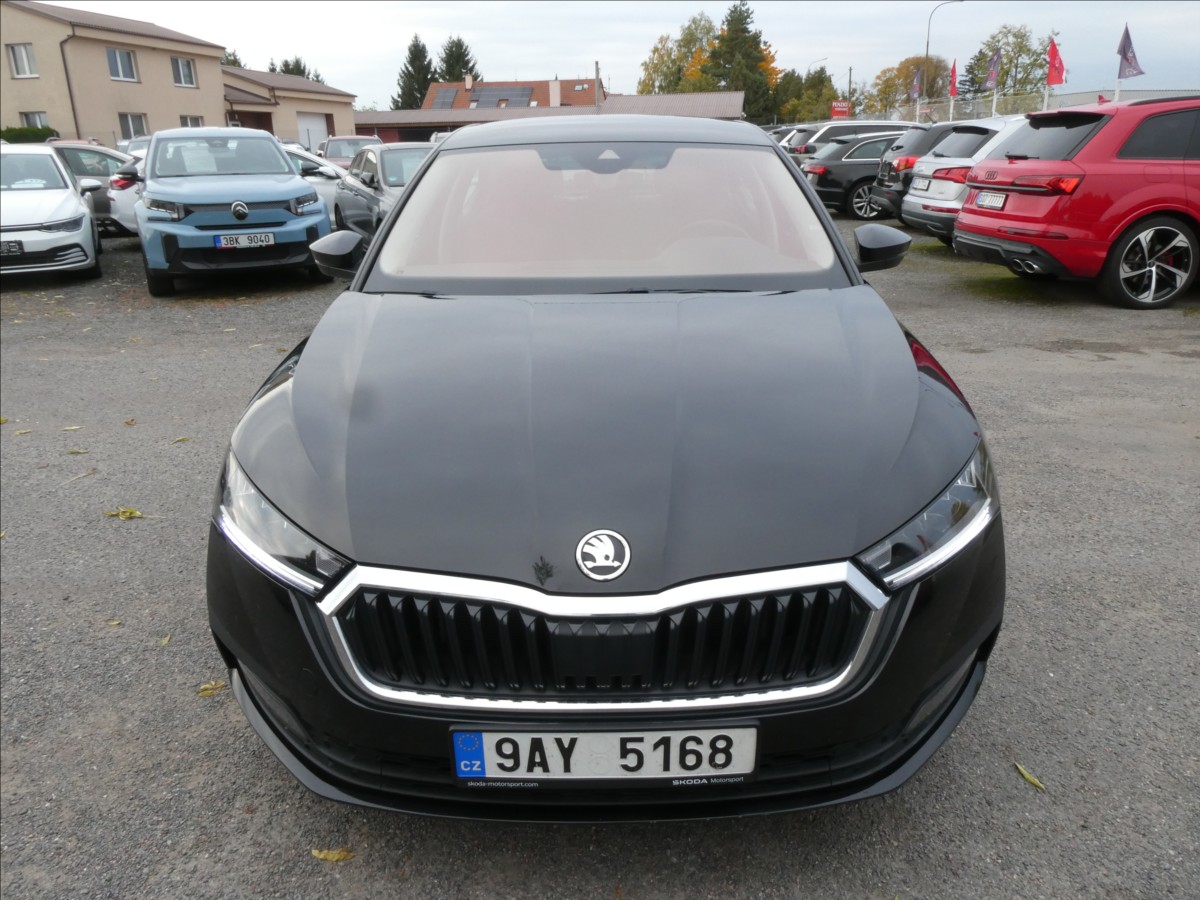 skoda-octavia-2-0-tdi-110kw-serviska-cr-dph - 1