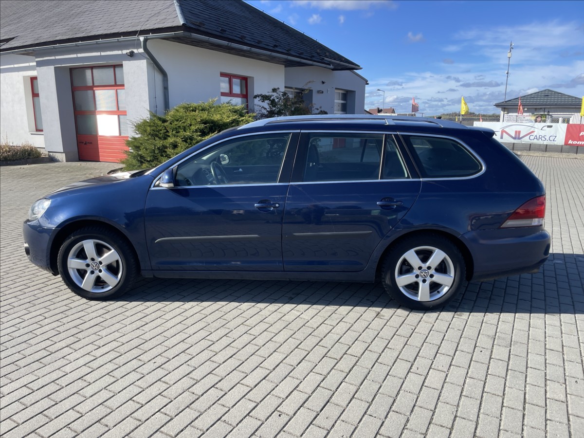 volkswagen-golf-1-4-tsi-90kw-dsg-comfortline-gps-vyhr-sedadel - 1