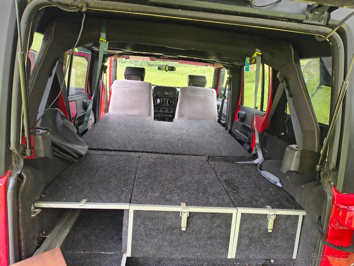 jeep-wrangler-2-8-crd-rubicon-vestavba - 3