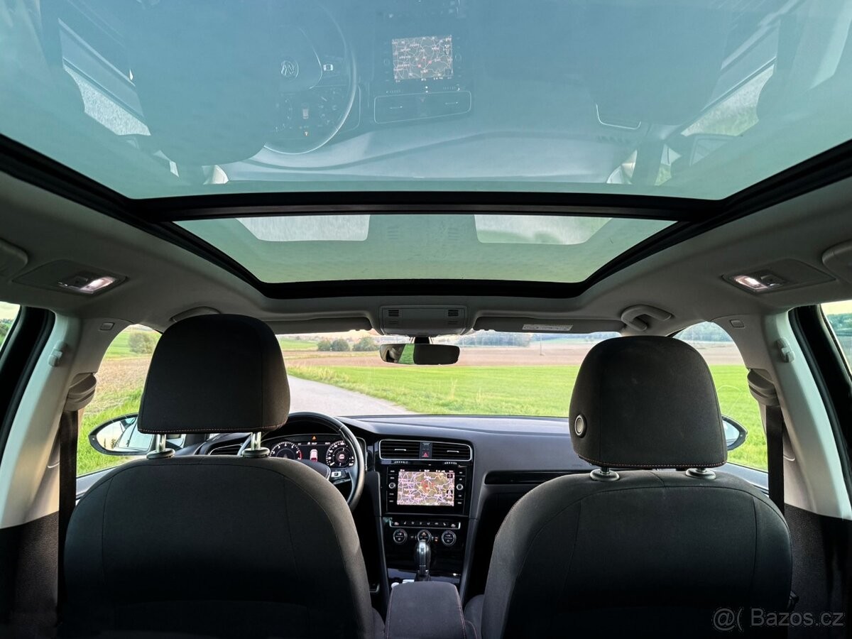 volkswagen-golf-1-5-tsi-110-kw-dsg-panorama - 6