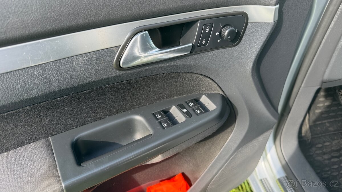 volkswagen-touran-1-9-tdi-77kw - 5