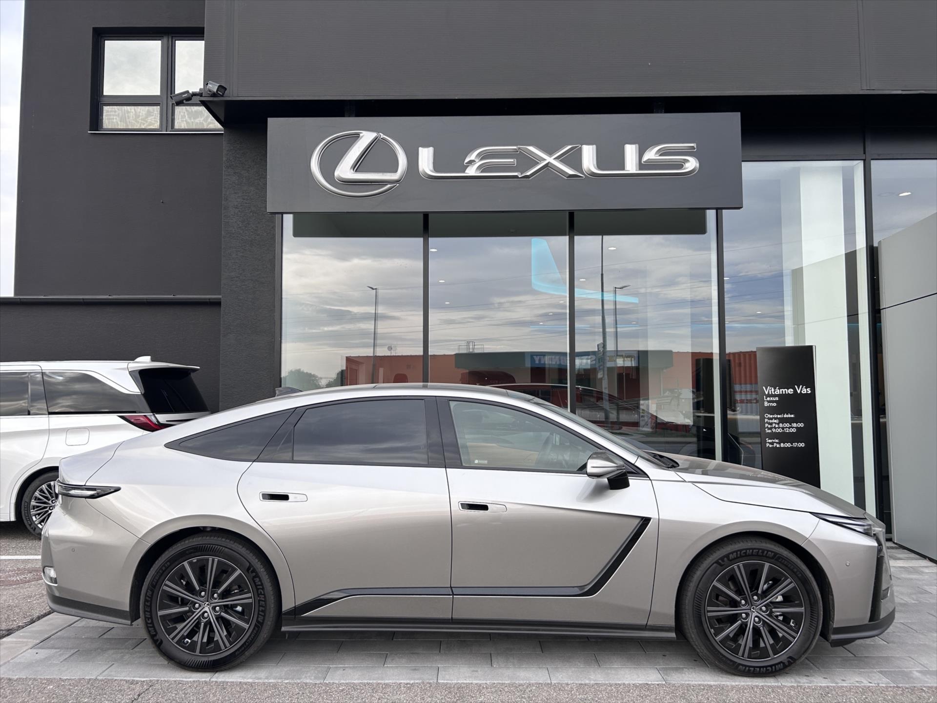 lexus-es-300h-2-5-prestige-paket-multimedia - 5