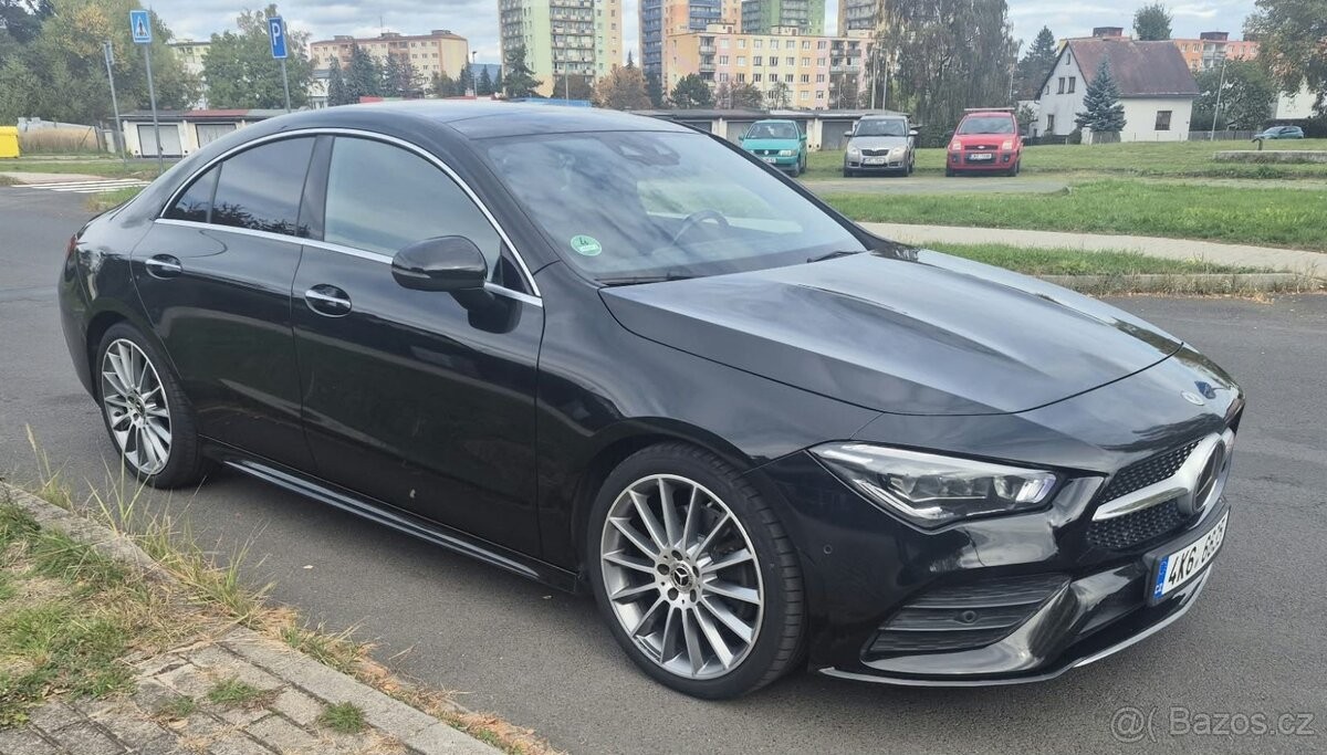 mercedes-benz-cla-2-0-200-d-coupe-amg-line-panorama - 2