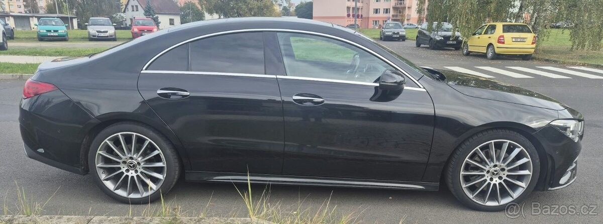 mercedes-benz-cla-2-0-200-d-coupe-amg-line-panorama - 3