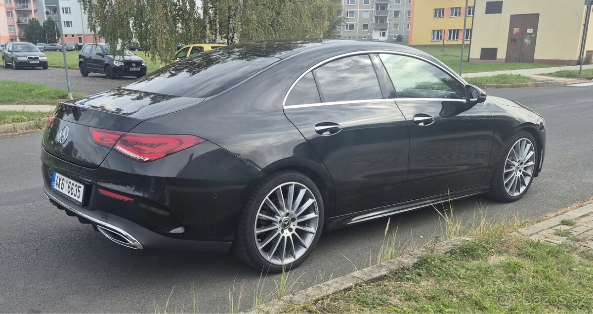 mercedes-benz-cla-2-0-200-d-coupe-amg-line-panorama - 7