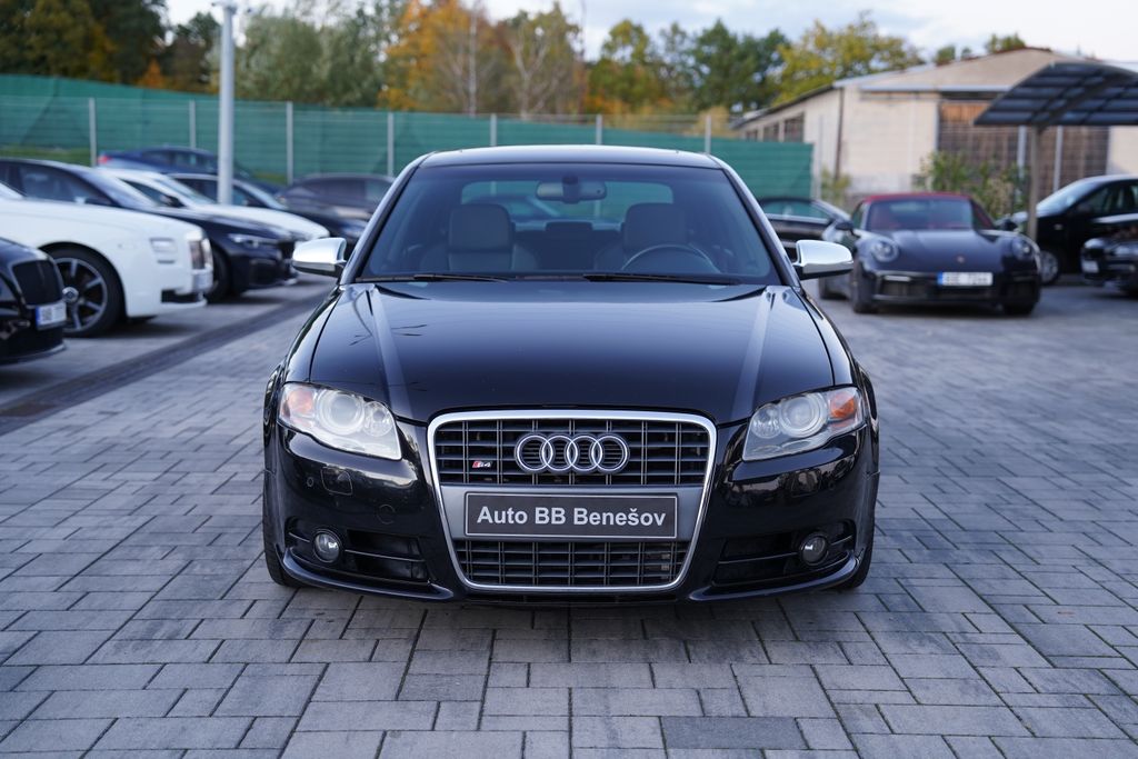 Audi S4 Audi S4 B7 V8 253kW/BOSE/RECARO/MAX VÝBAVA